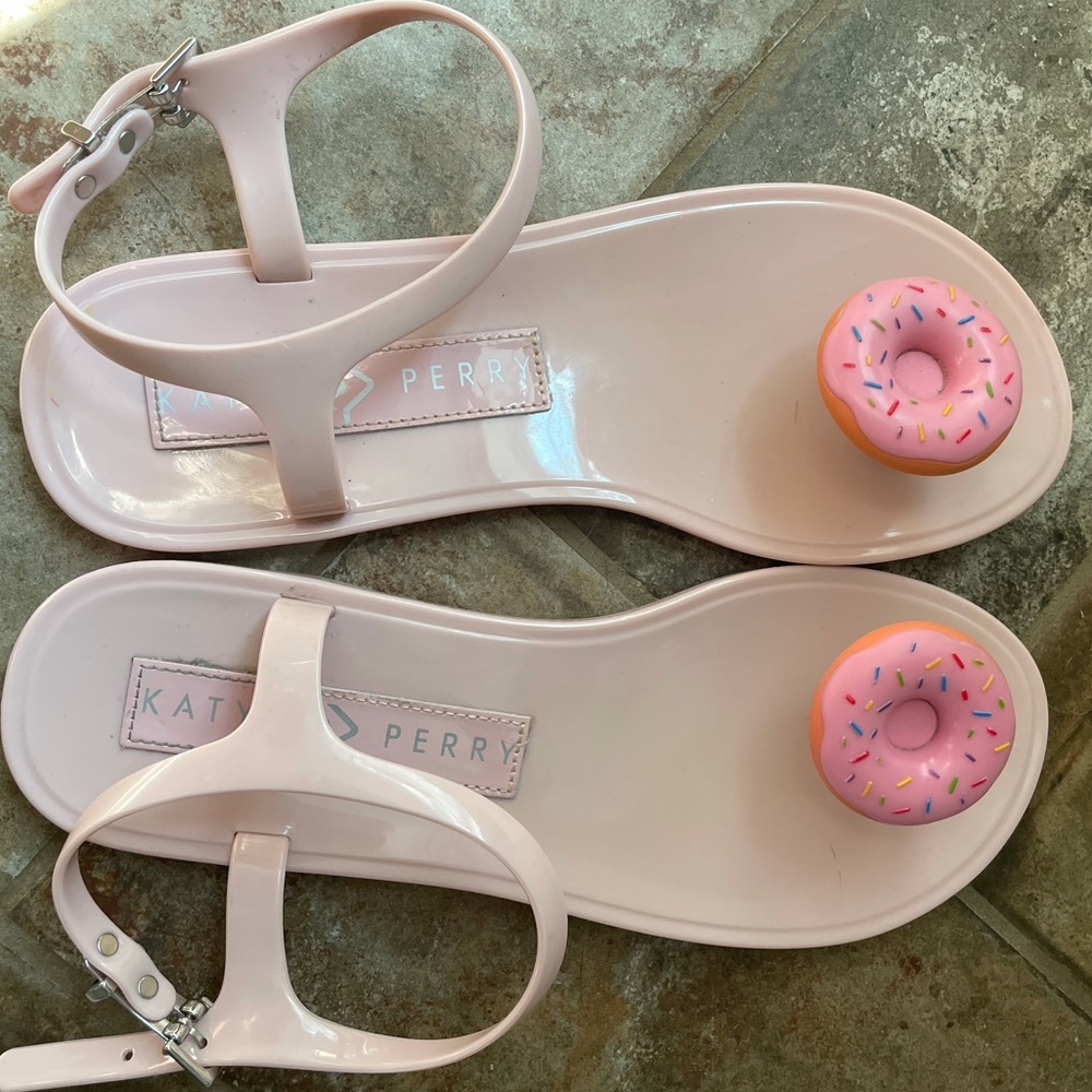 Katy Perry donut jelly sandals🍩